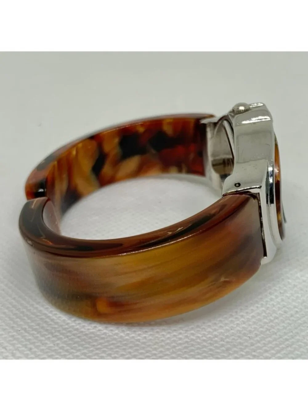 Narmi women’s watch tortoiseshell silver tone quartz cuff band 29mm 6” running